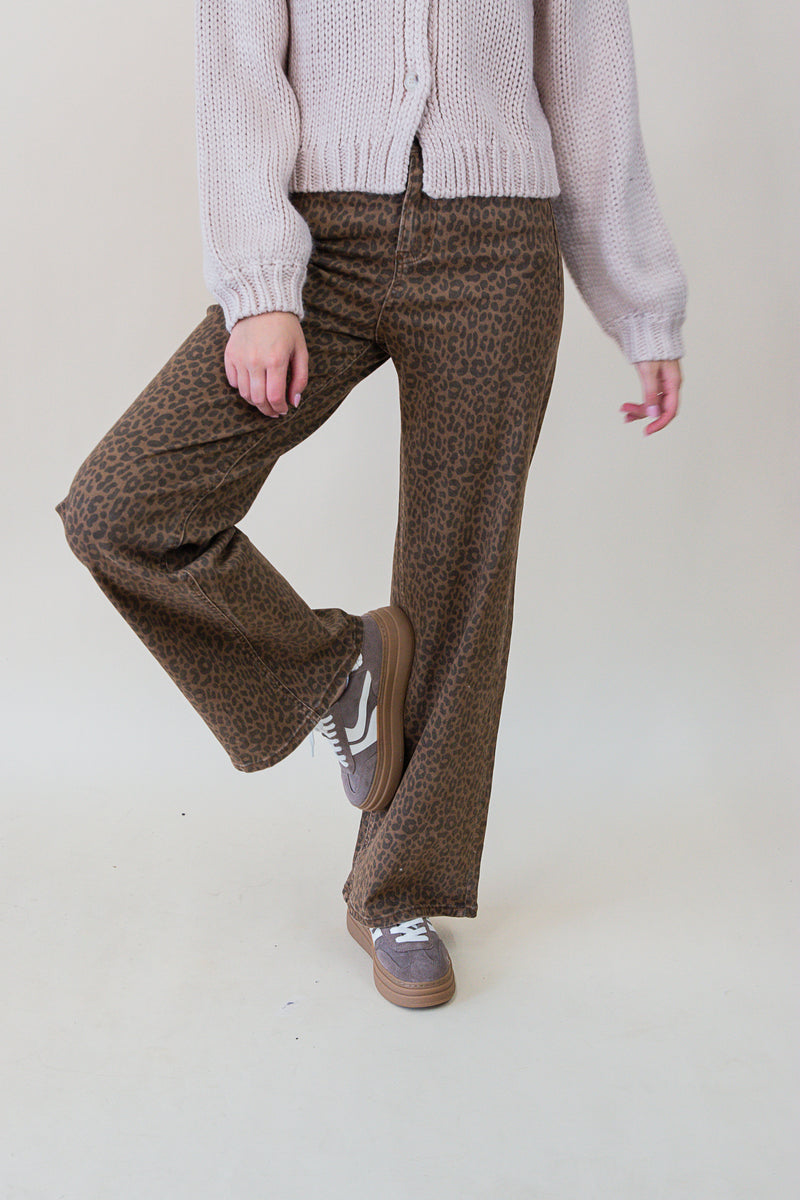 Jj Super High Wide Leg Leopard Jean