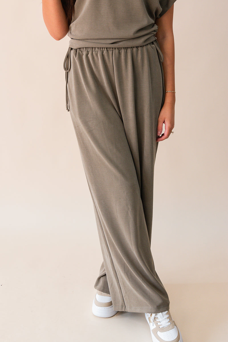 Shelly Wide Leg Pants