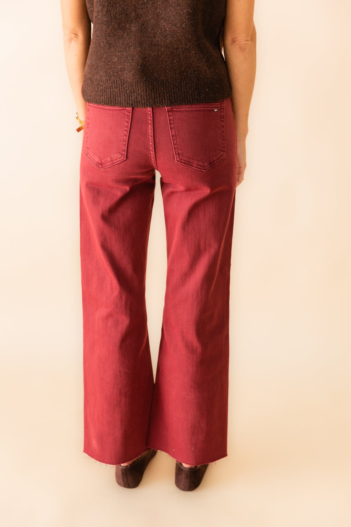 Stella HR Wide Crop Raw Hem