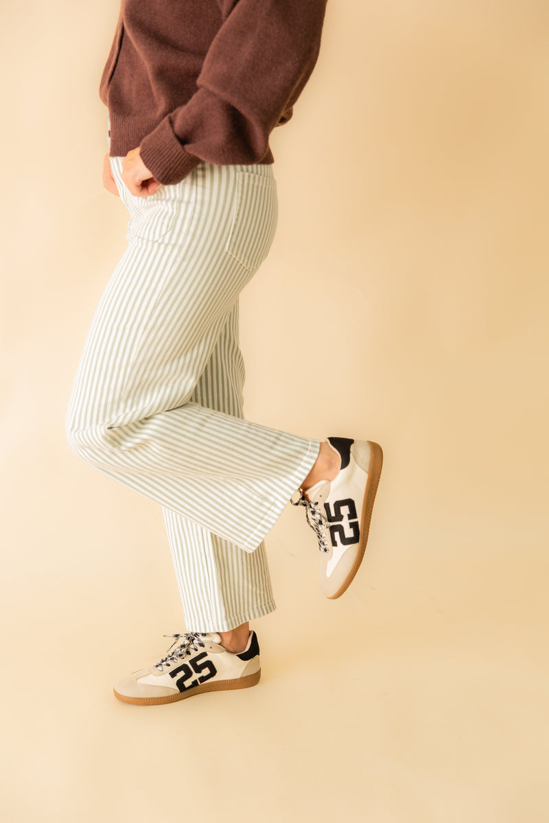 Ayla Wide Leg Cropped Jeans