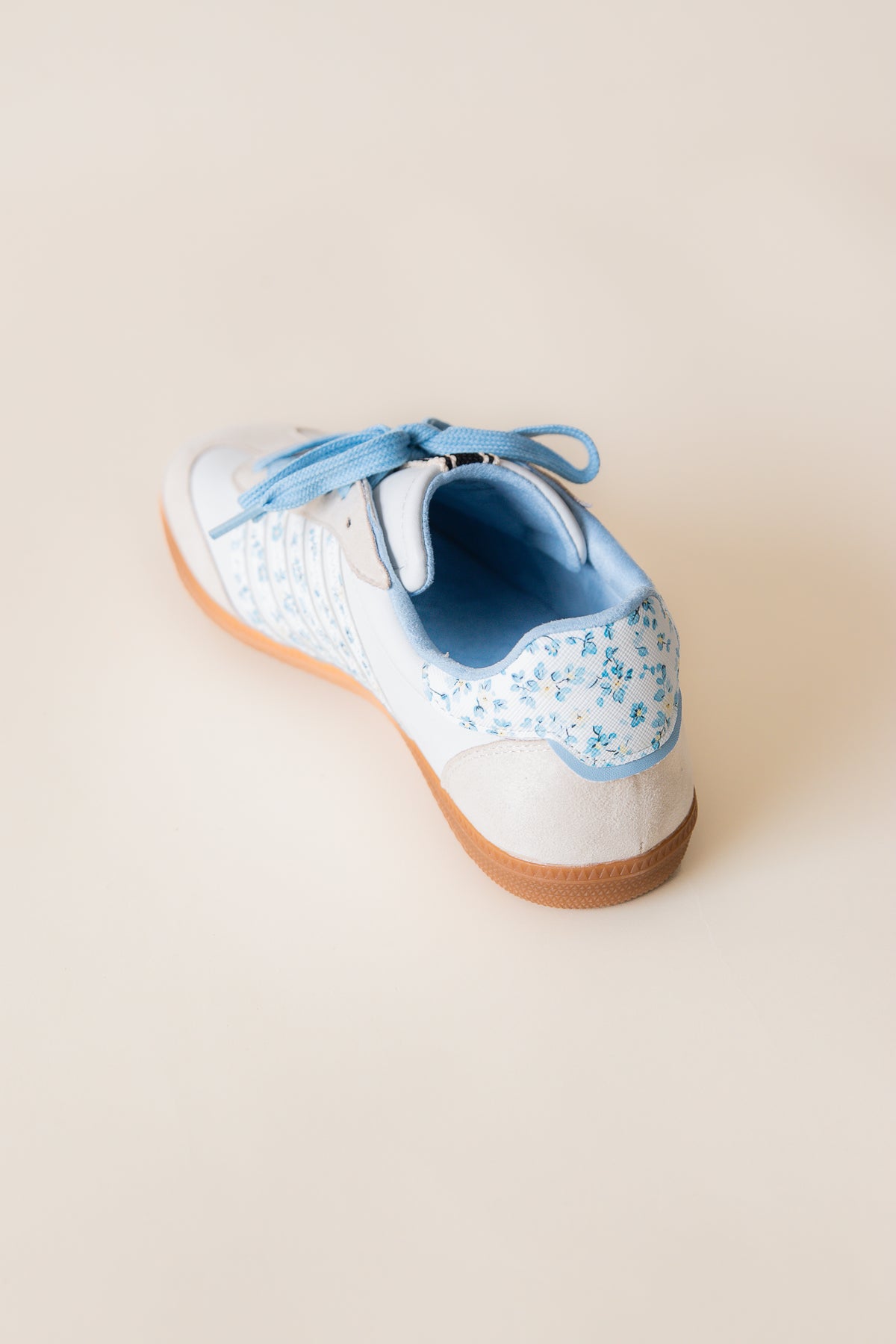 Stevie Sneakers