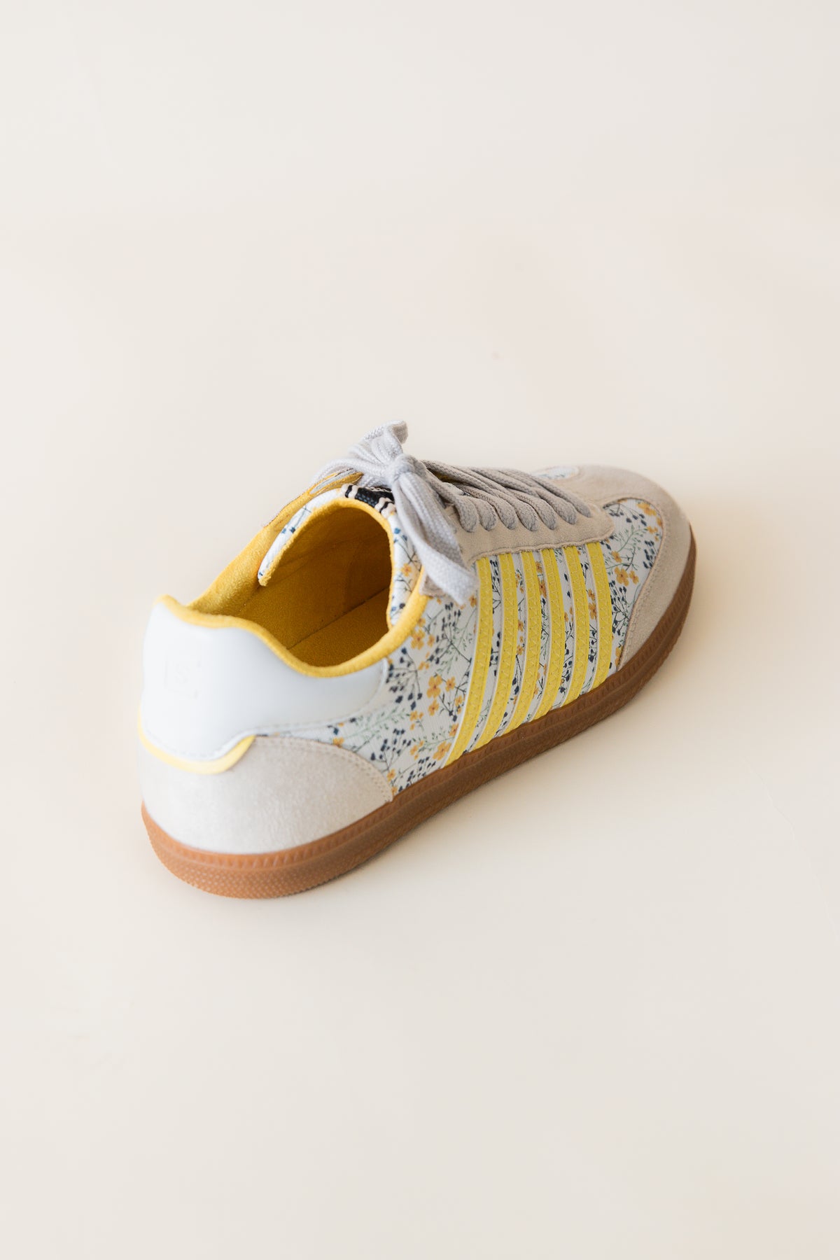Stevie Sneakers