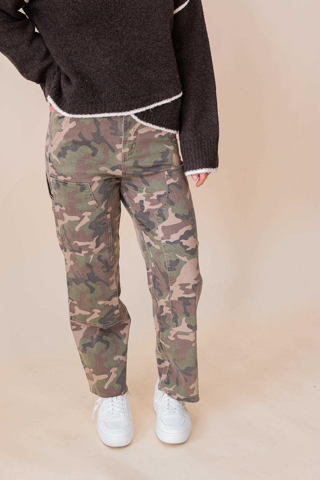 Sundaze Carpenter HR Straight Crop