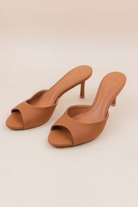 Elaine Heel