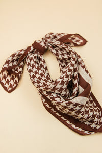 Scarvii Classic Houndstooth Square Scarf