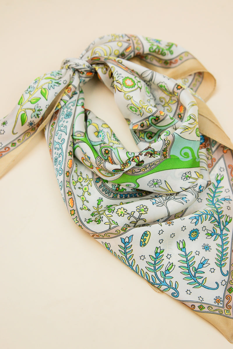 Scarvii Vintage Pattern Square Scarf