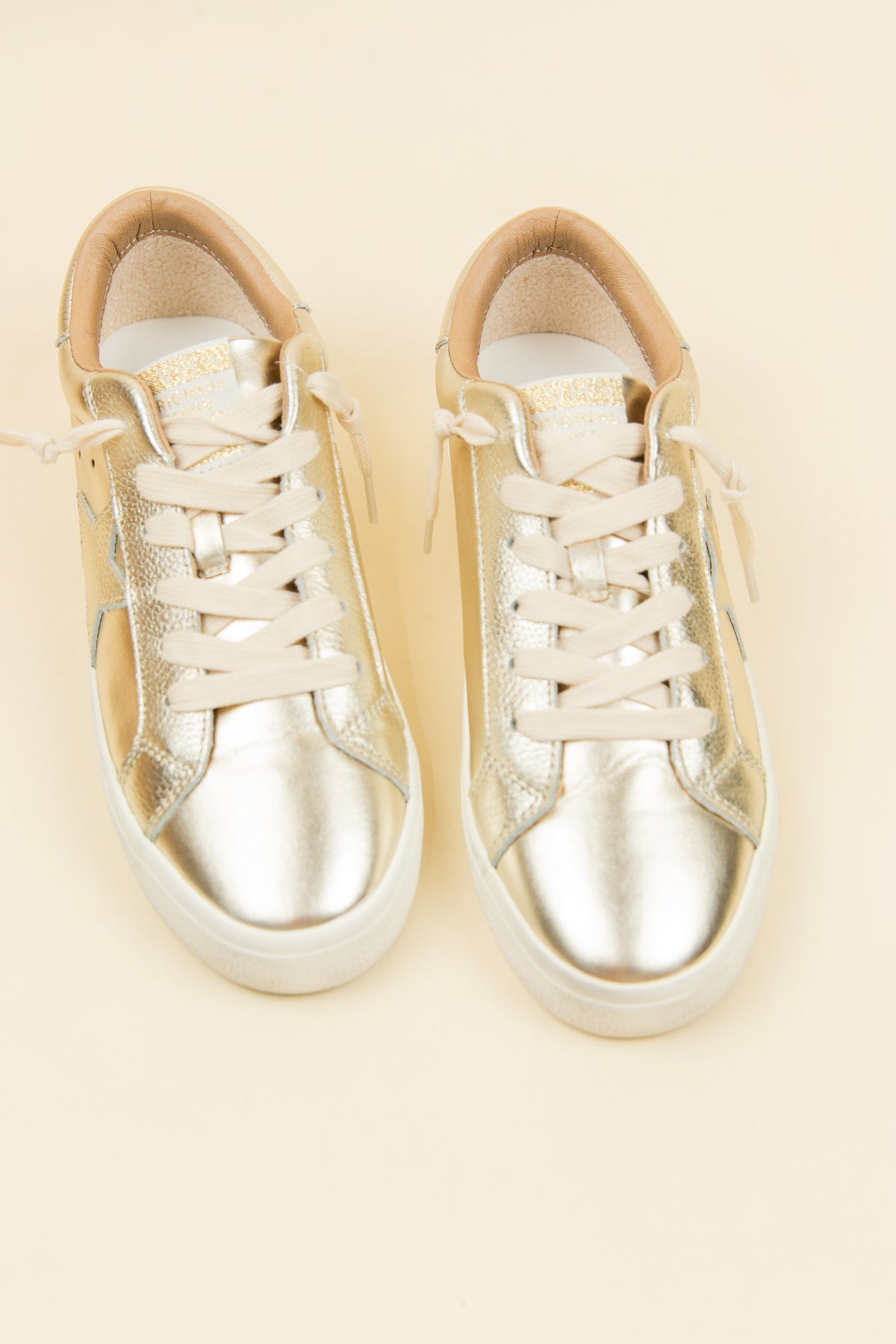 Fae 4 Gold Pebbled Sneaker