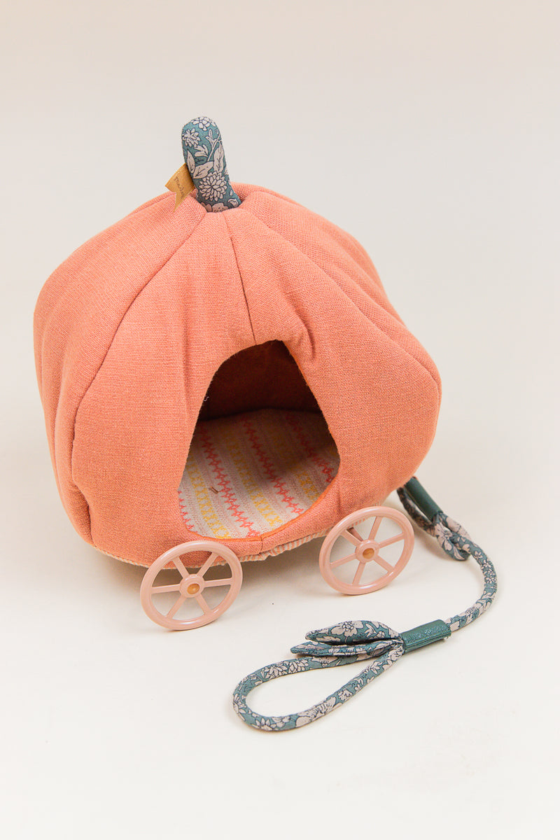 Pumpkin Carriage, Mouse