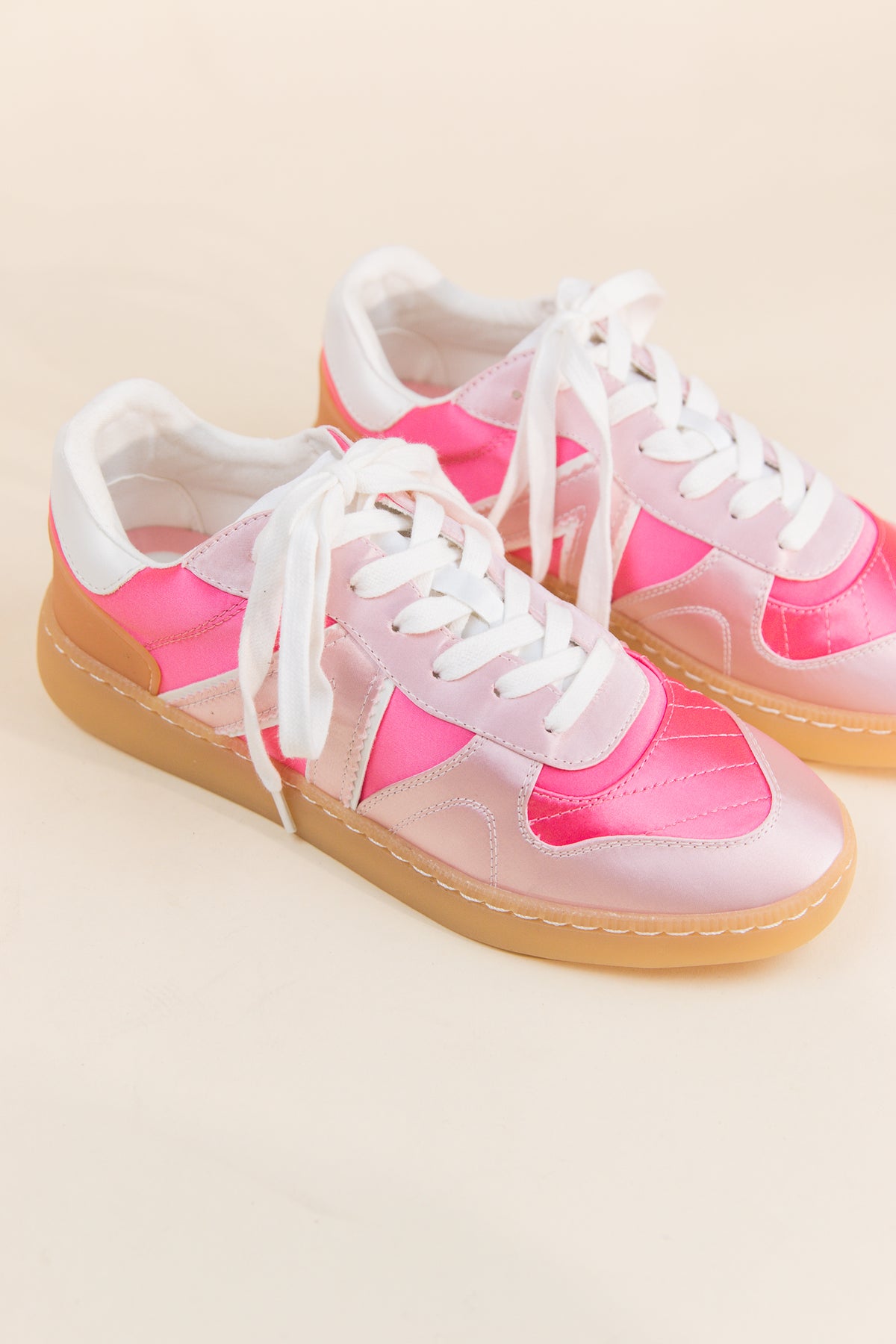 Vesta Sneaker