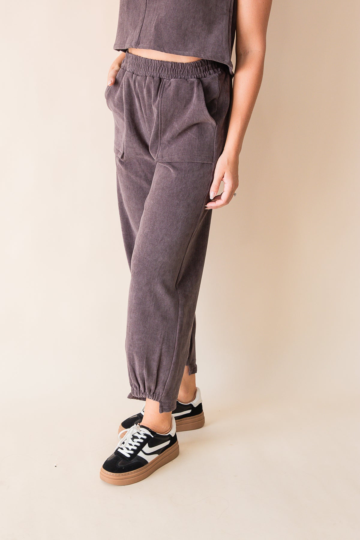Bobby Corduroy Pants