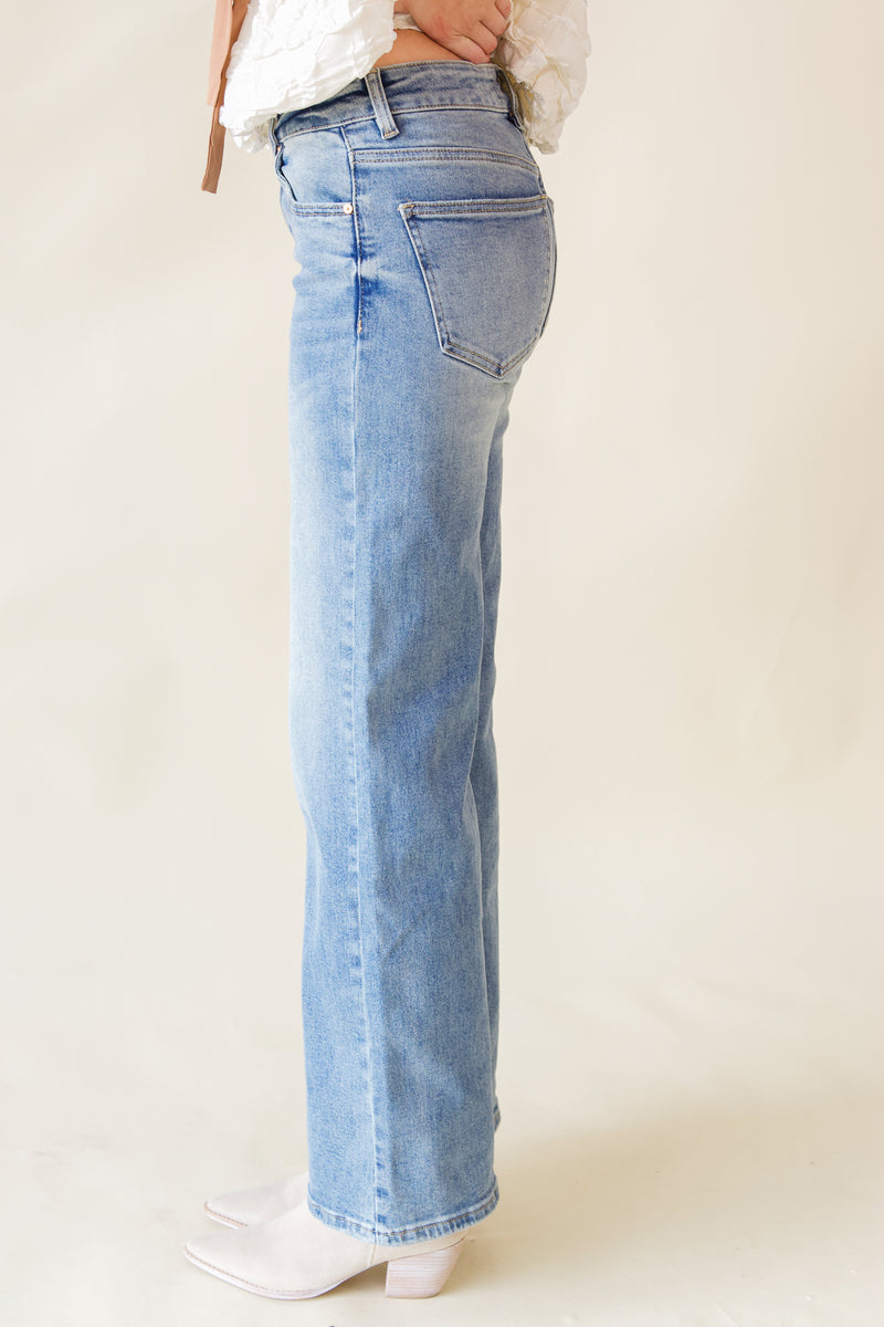 Lara Mid Rise Leg Jeans