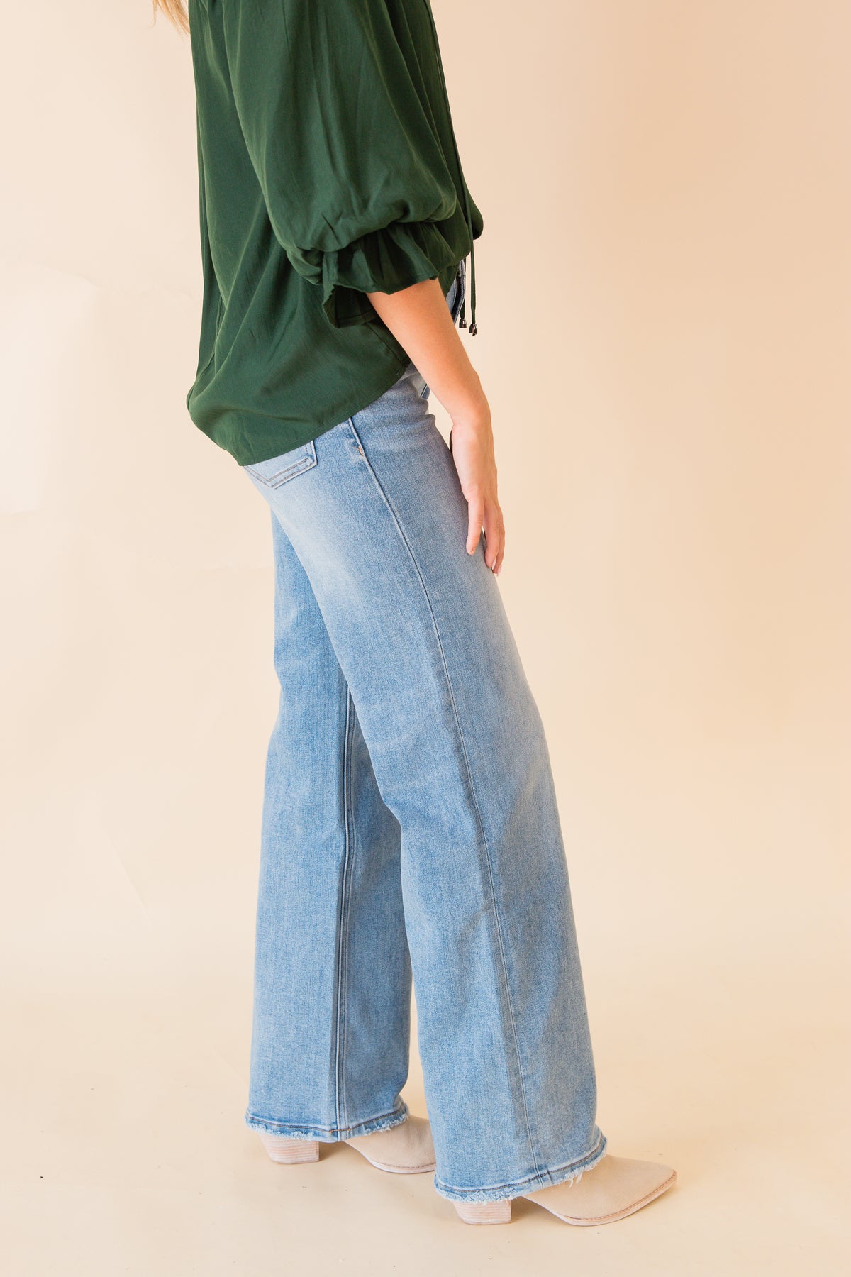 Alsa Mid Rise Wide Leg Jeans