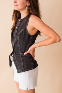 Emmi Vest