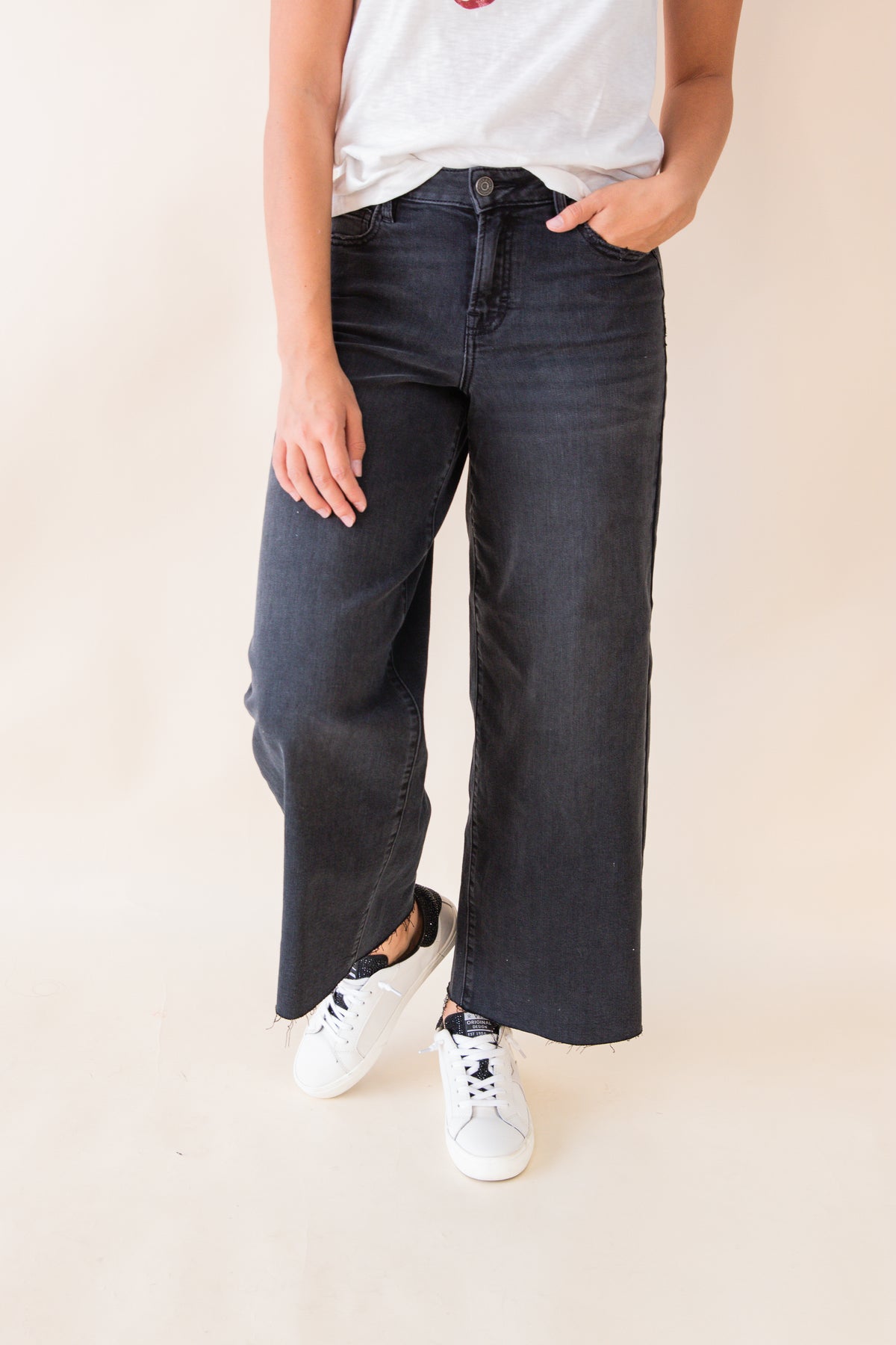 Nori Cropped Wide Leg Jean