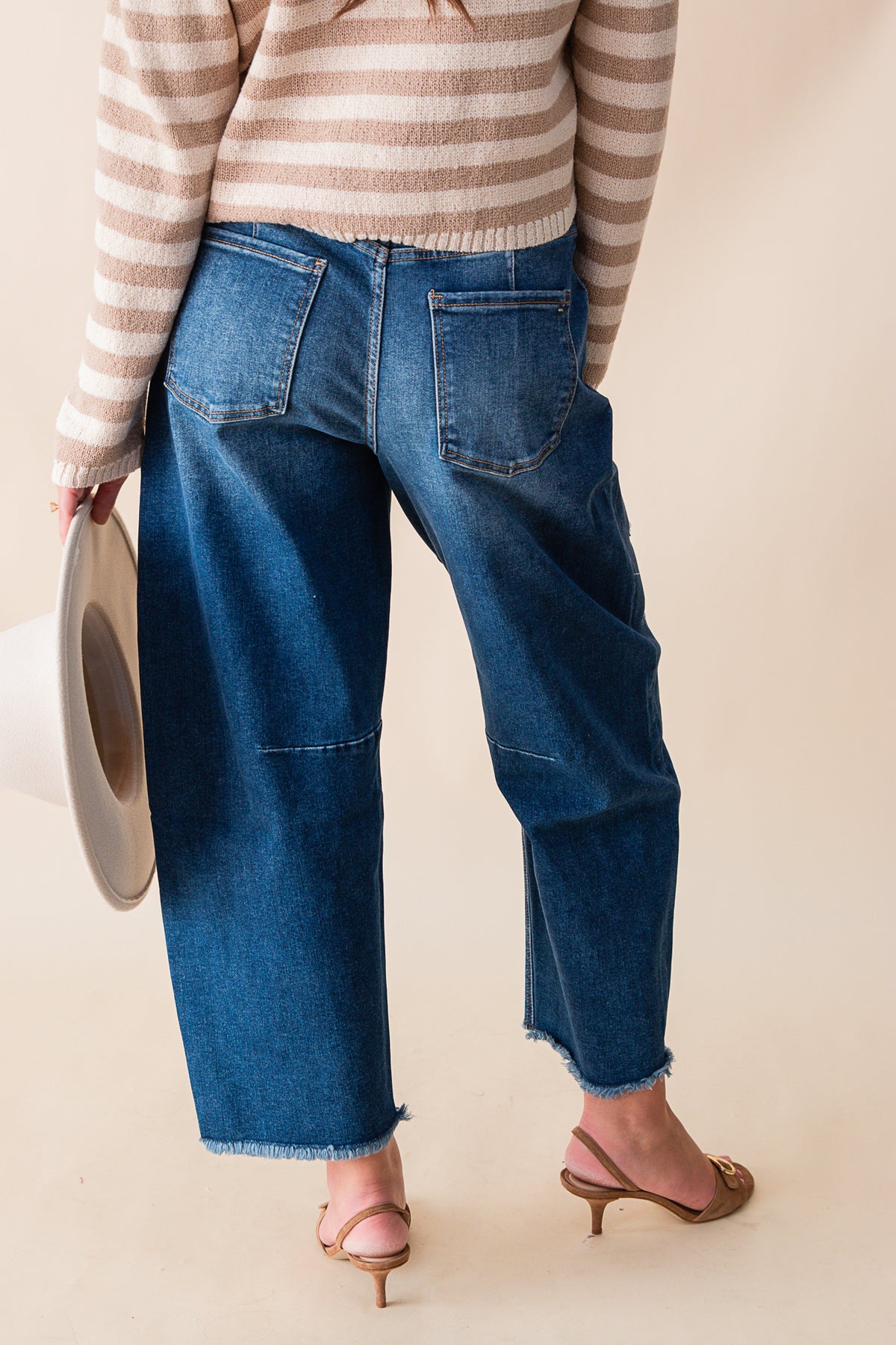Super High Distressed Ankle Barrel Leg