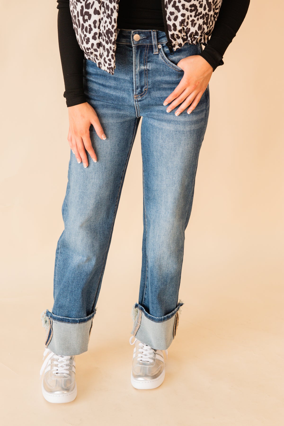 Super High Rise Relaxed Straight Cuffed Leg