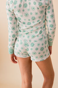 Snowflake Wishes Short