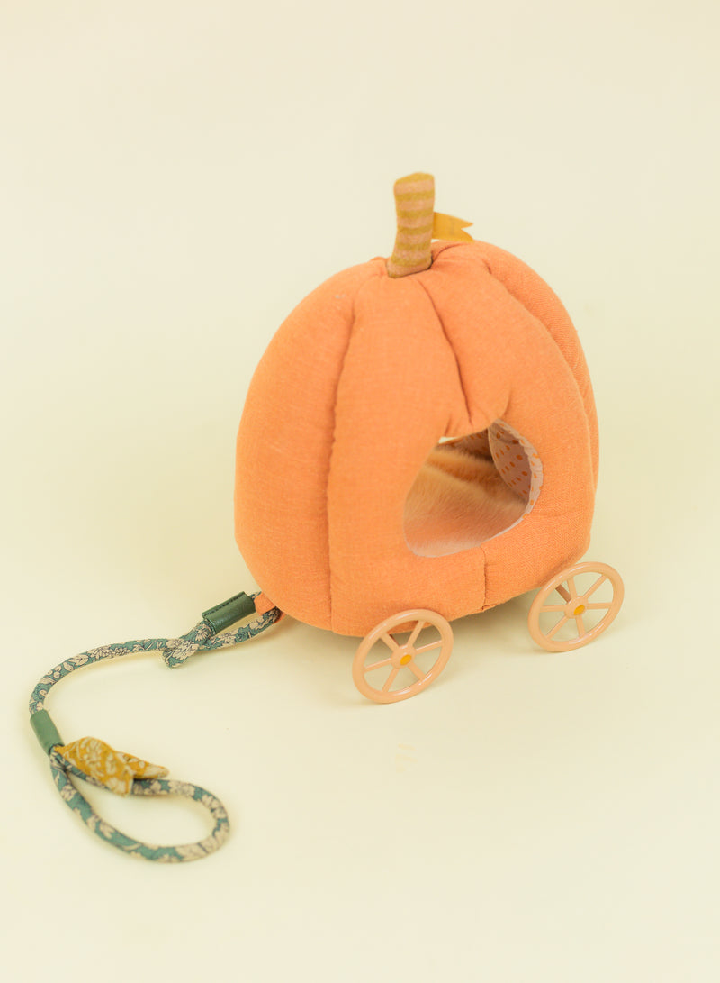 Pumpkin Carriage, Mouse