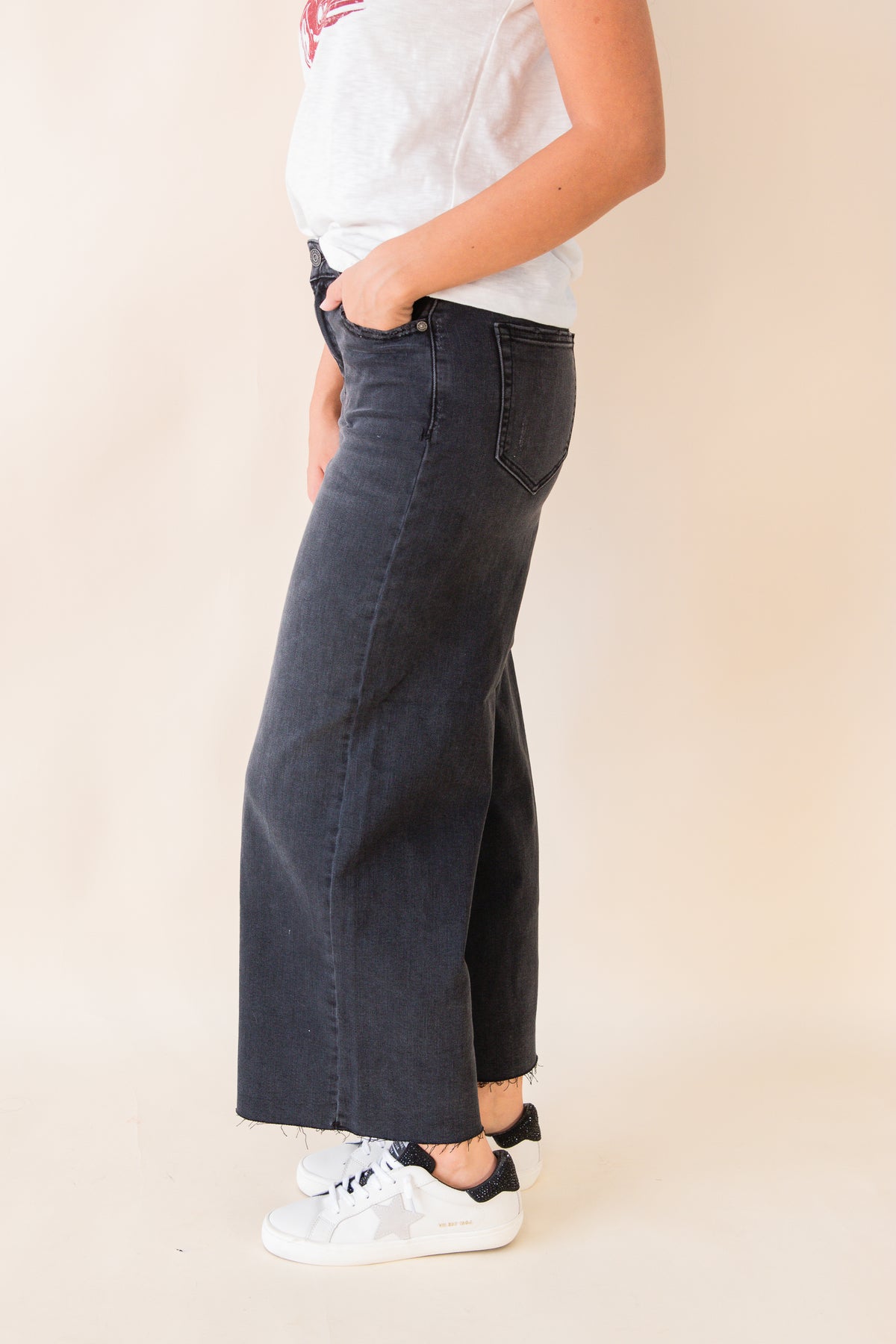 Nori Cropped Wide Leg Jean