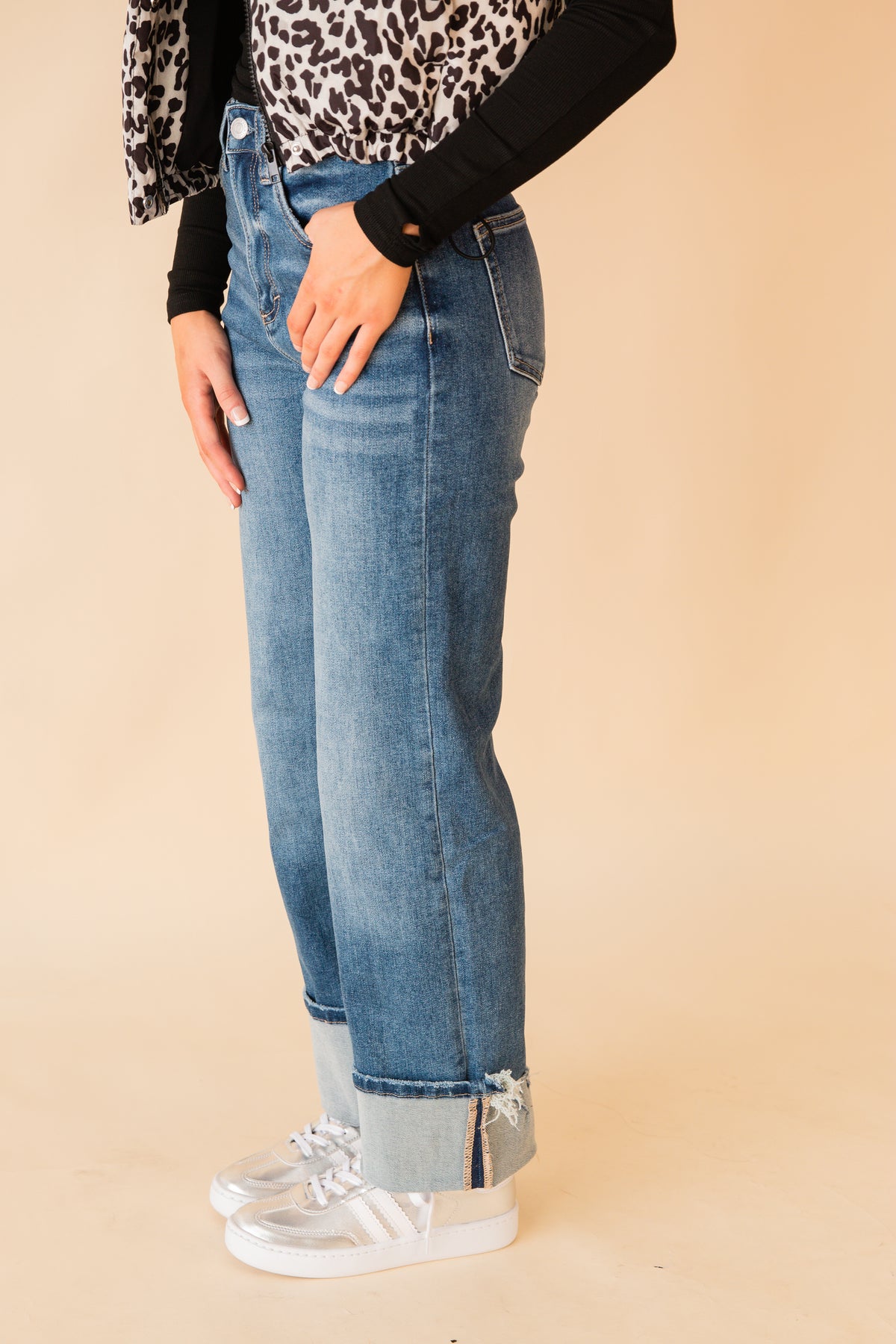 Super High Rise Relaxed Straight Cuffed Leg