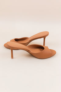 Elaine Heel