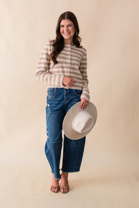 Super High Distressed Ankle Barrel Leg