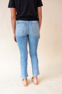 Mid Rise Crop Straight Jean