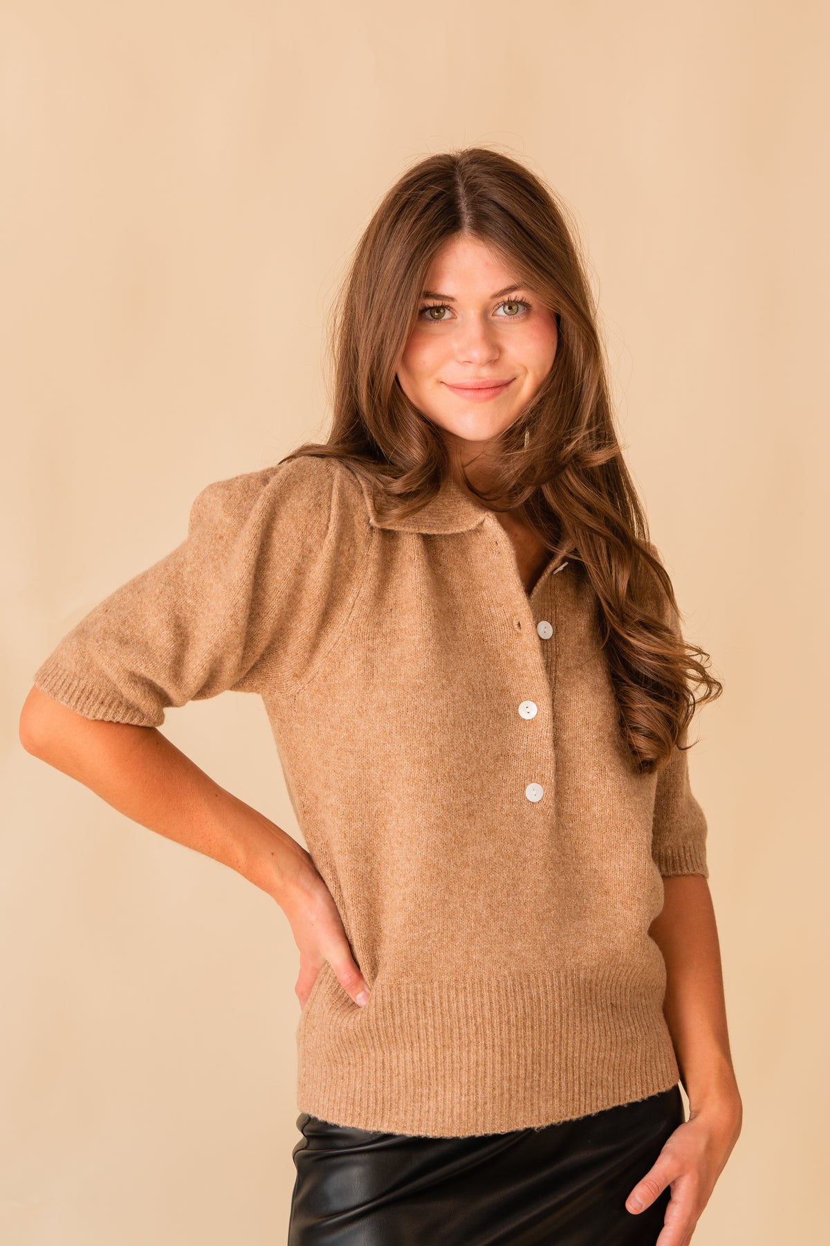 Puff Short Sleeve Sweater w/ Collar